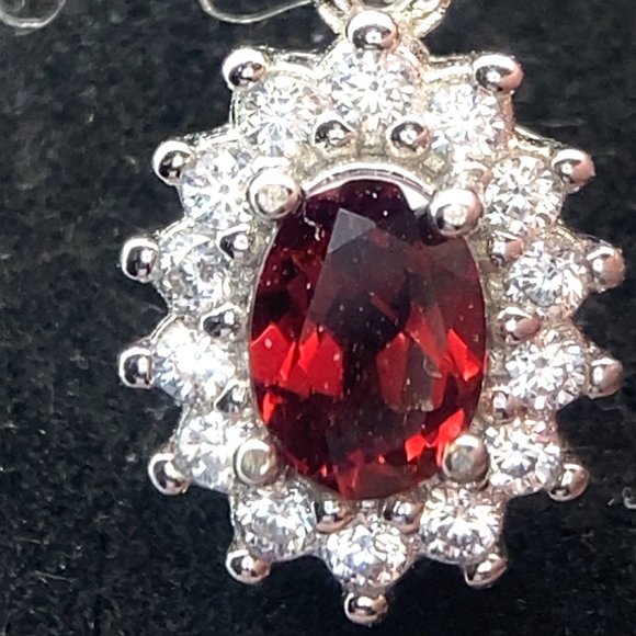 Pyrope Garnet 1.80ct Platinum Finish Solid 925 Sterling Silver Earrings - Picture 2 of 7